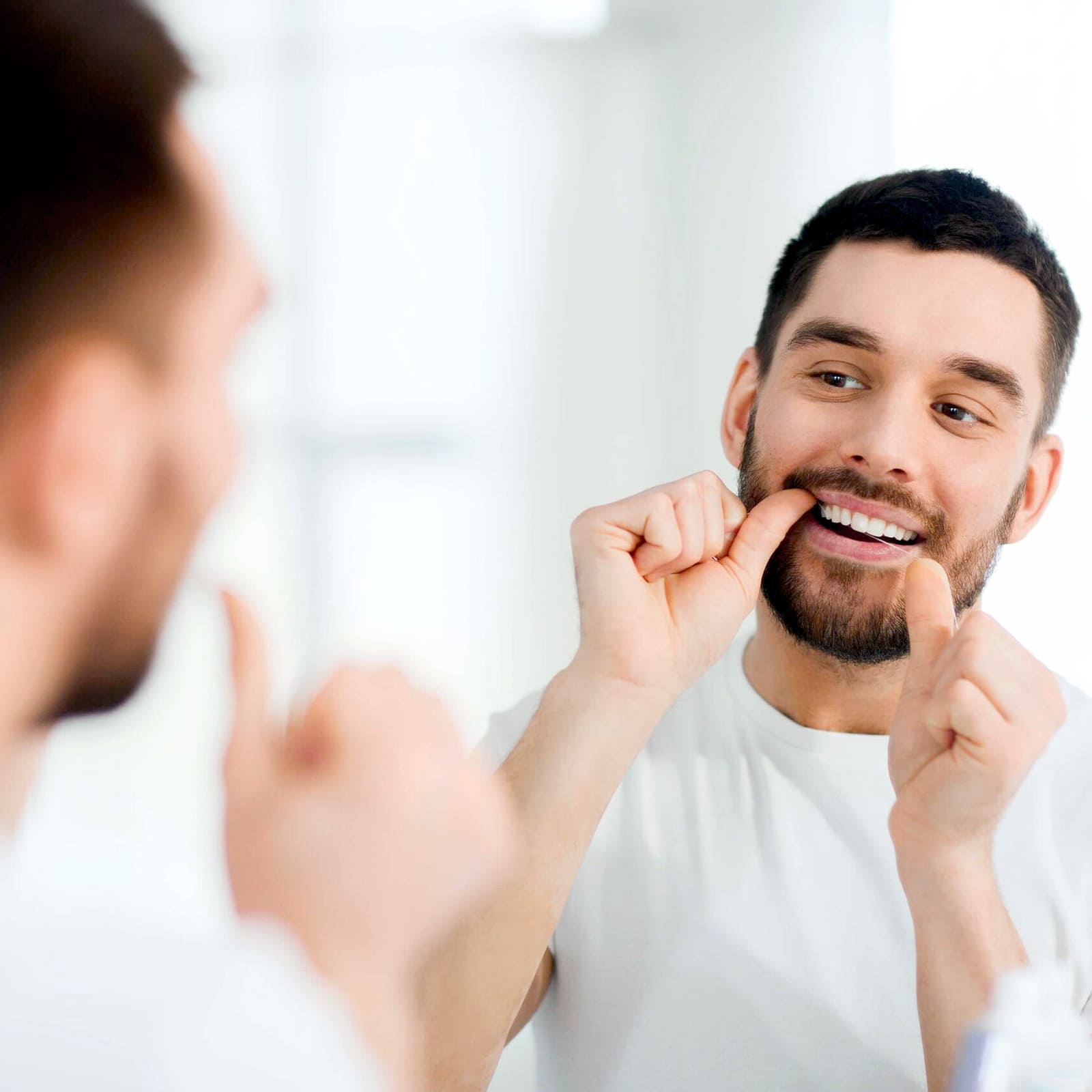 Neviditeľné zubné strojčeky Invisalign - lepšia ústna hygiena